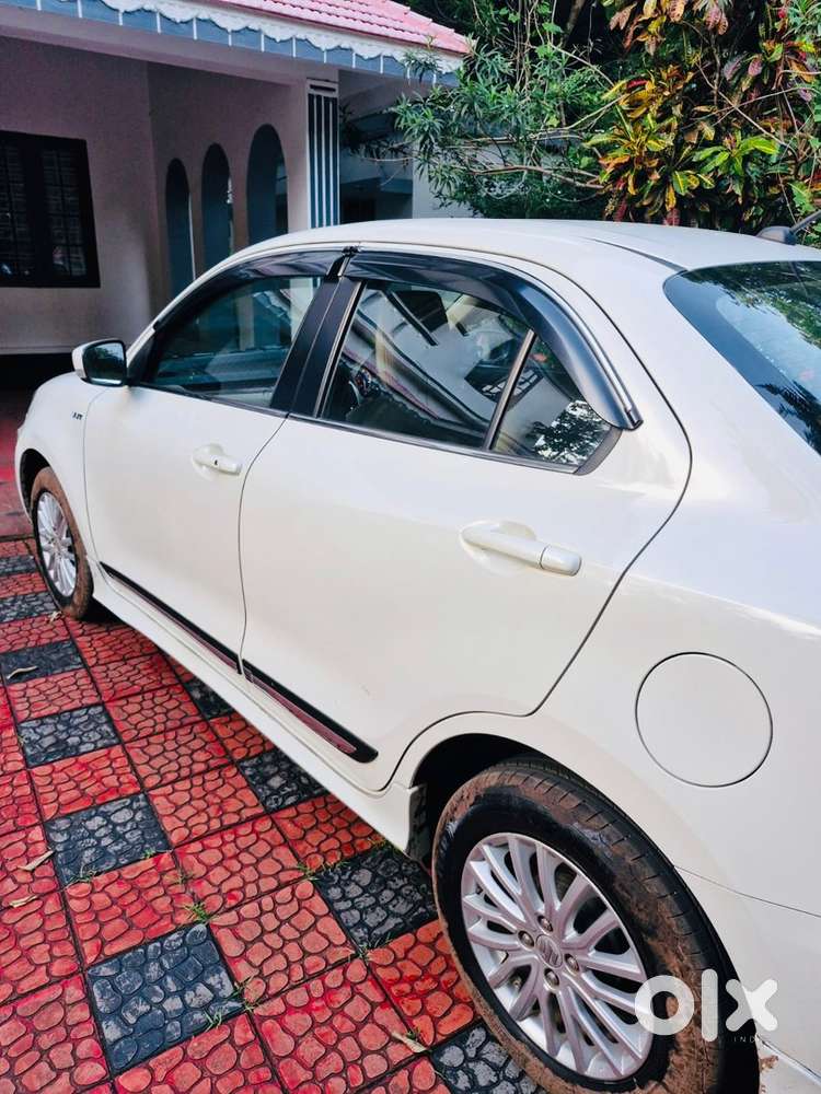 Maruti Dzire Petrol 2017 - Urgent Sale