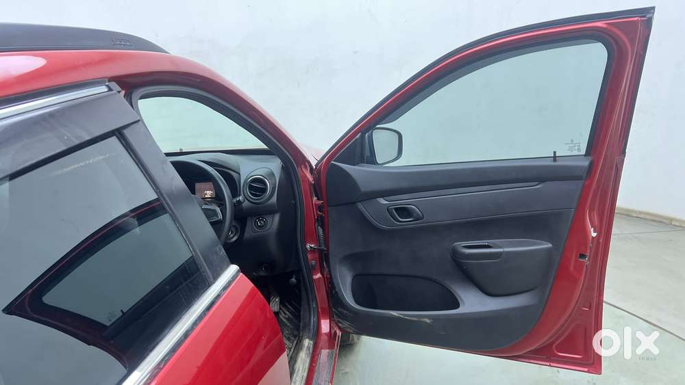 Renault Kwid 1.0 Rxt Amt, 2022, Petrol