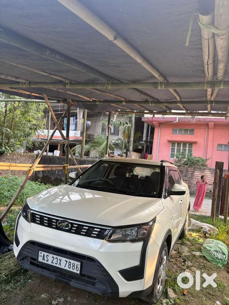 Mahindra Xuv300 2020 Petrol Well Maintained