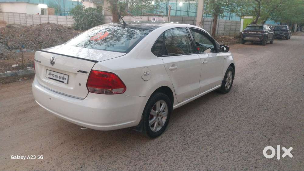 Volkswagen Vento 2010-2013 Petrol Highline, 2012, Petrol