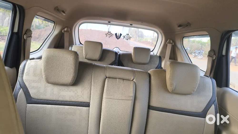 Maruti Suzuki Ertiga Vxi Petrol 2025