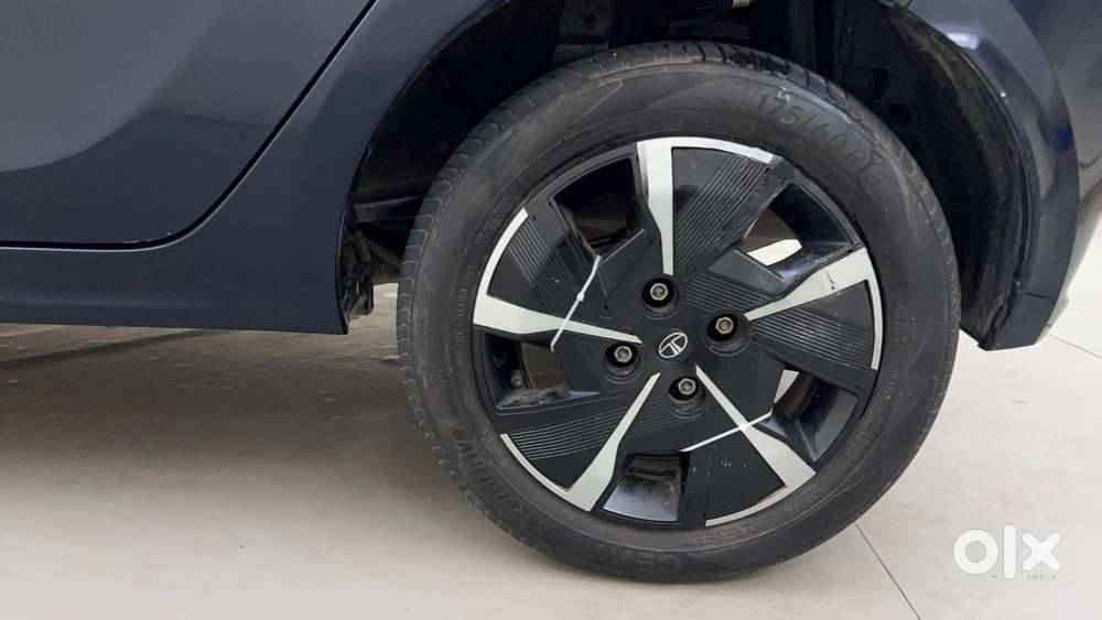 Tata Tiago Xza Plus, 2025, Petrol
