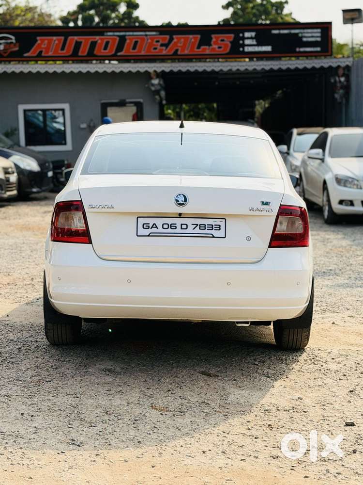 Skoda Rapid 1.6 Mpi Ambition, 2012, Petrol