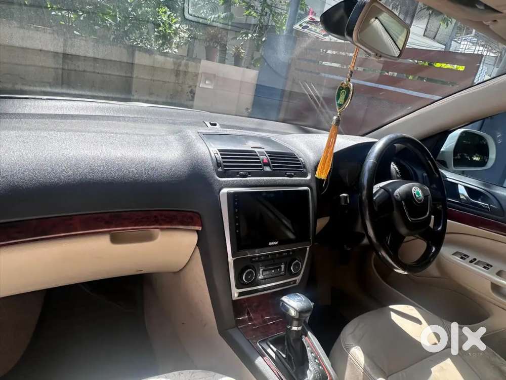Skoda Laura Diesel 2.0 Ambiente 2011