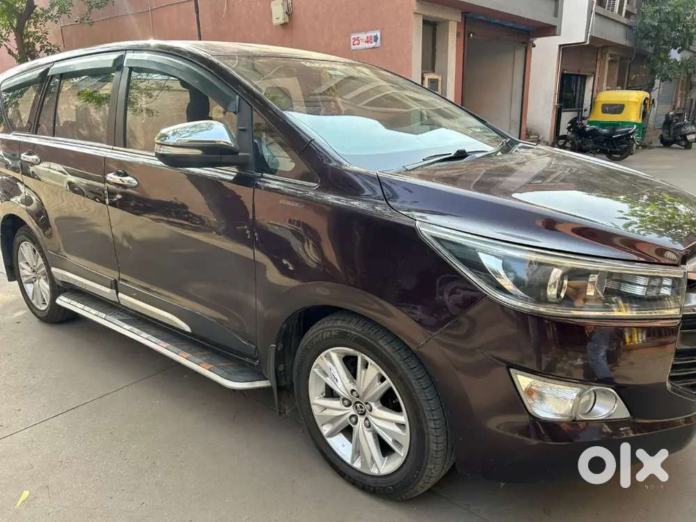 Innova Crysta 2.4 Z