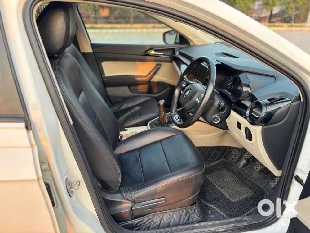 Skoda Slavia 1.5 Tsi Style, 2022, Petrol