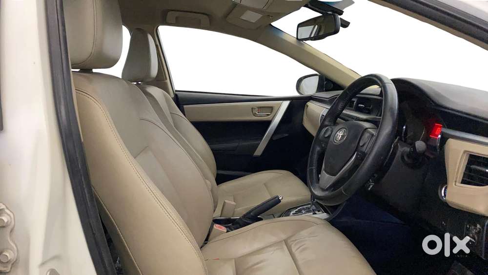 Toyota Corolla Altis Vl At, 2015, Petrol