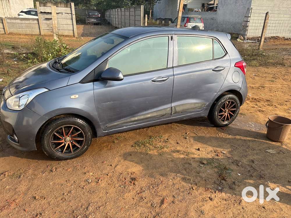 Hyundai Grand I10 2017 Km Driven 149000