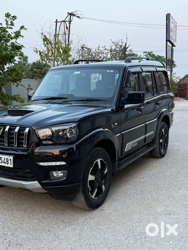 Mahindra Scorpio Classic 2.2 S 11 Mt 7 Str, 2023, Diesel