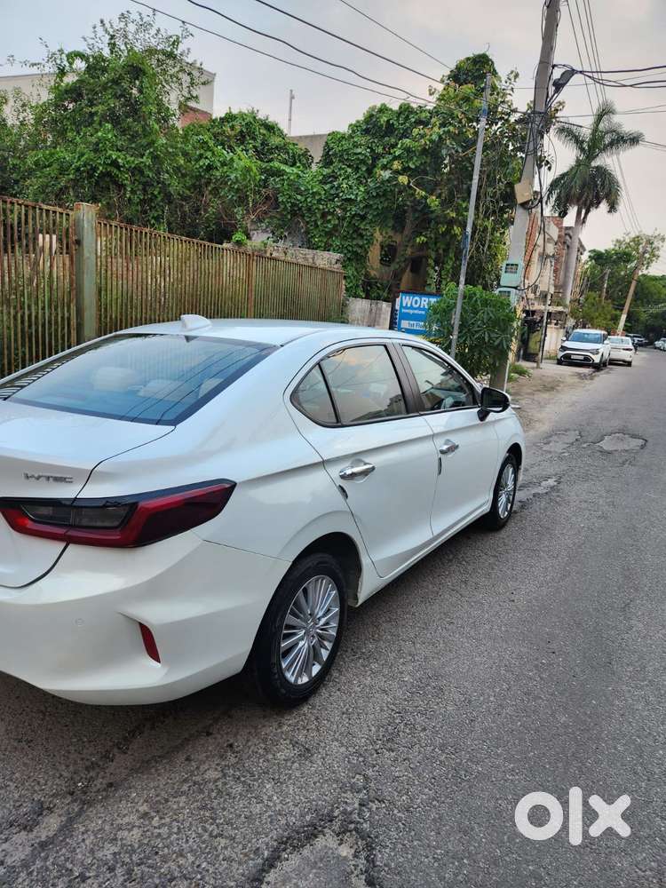 Honda City 1.5 V 5th Gen I-vtec Mt, 2022, Petrol