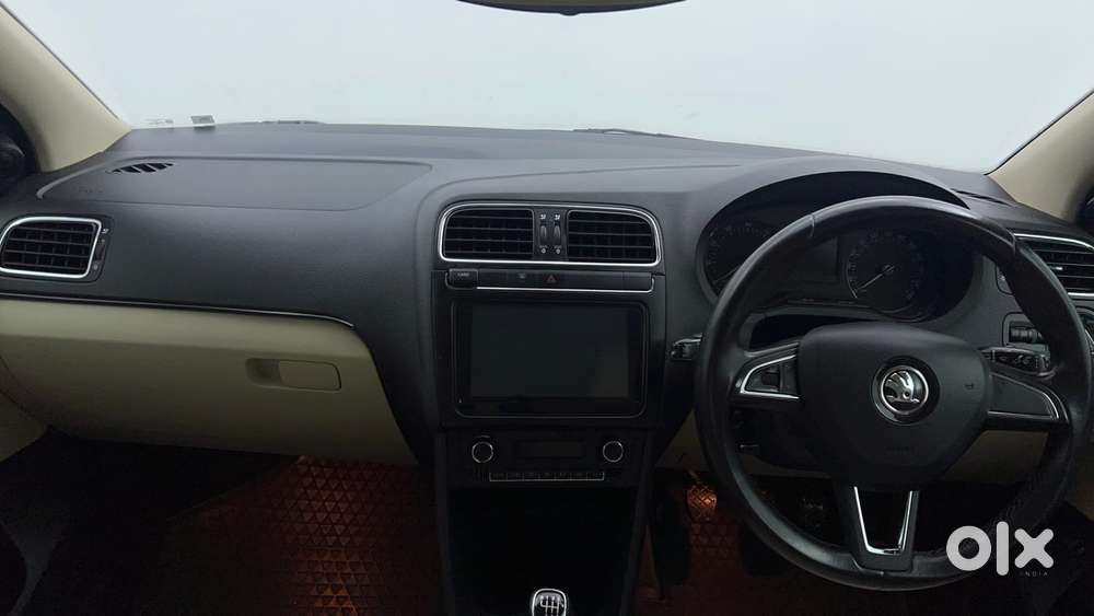 Skoda Rapid 1.5 Tdi Style/1.5 At Style, 2021, Petrol
