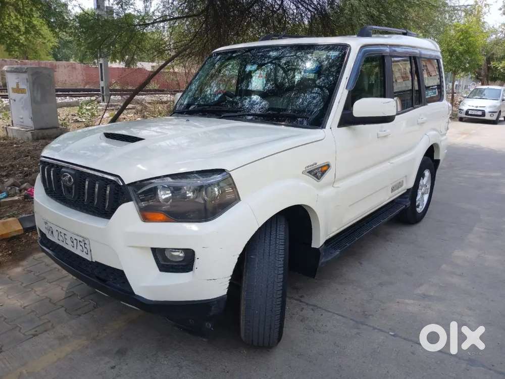 Mahindra Scorpio Classic 2016 Diesel Manual