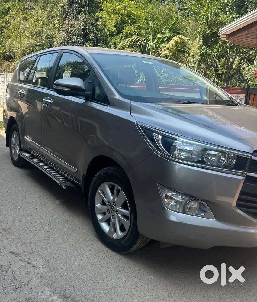 Toyota Innova Crysta G 2016