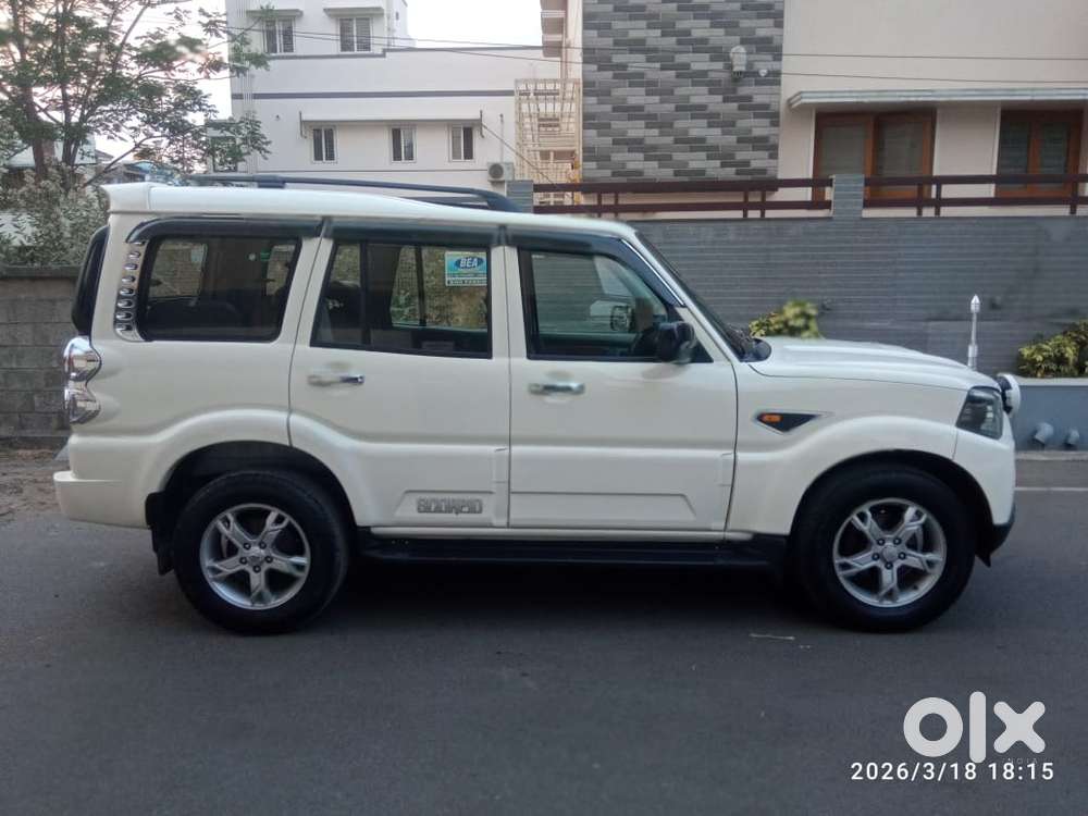 Mahindra Scorpio S8, 2015, Diesel