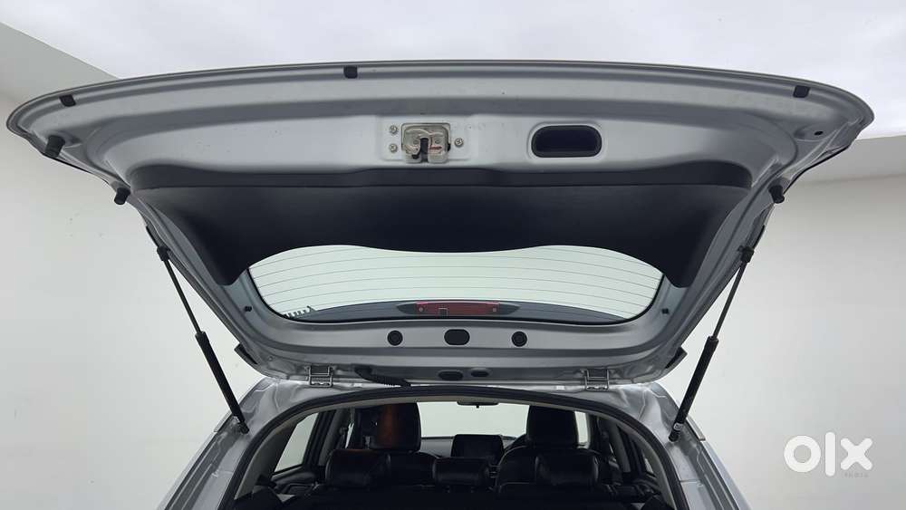Maruti Suzuki Grand Vitara 1.5 Delta Smart Hybrid At, 2024, Petrol