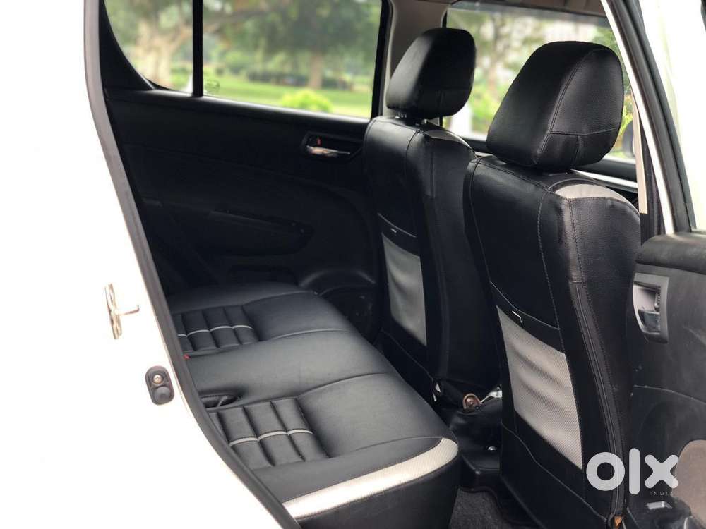 Maruti Suzuki Swift Vxi 1.2 Abs Bs-iv, 2017, Petrol