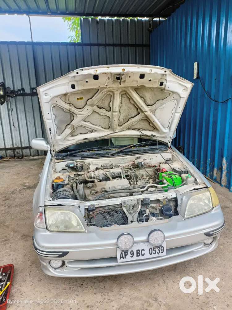 Maruti Suzuki Esteem 2006