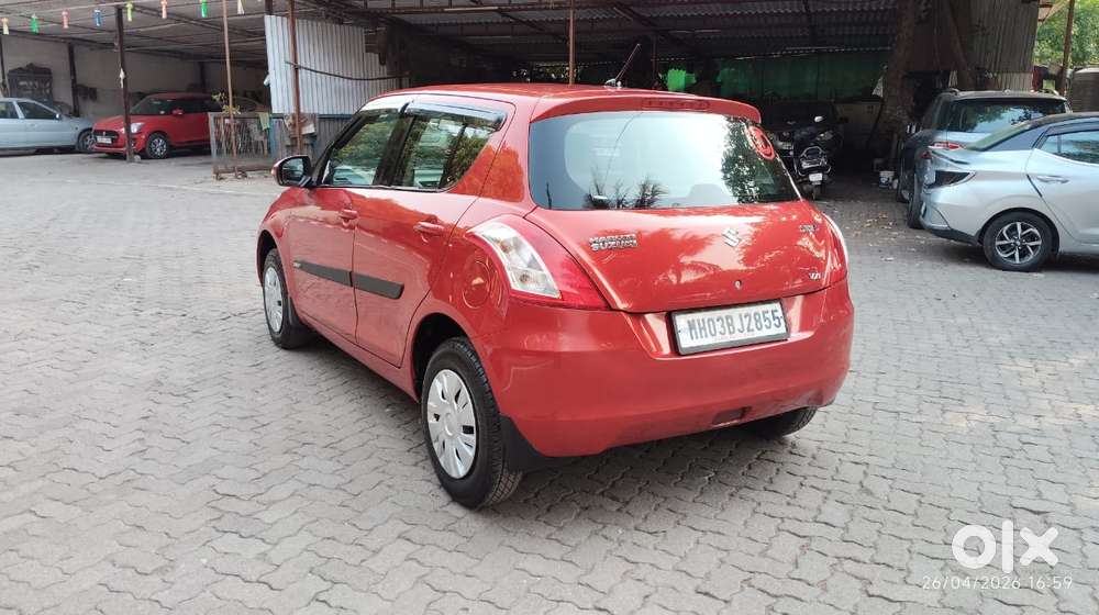 Maruti Suzuki Swift Vxi Abs Bsiv, 2013, Petrol