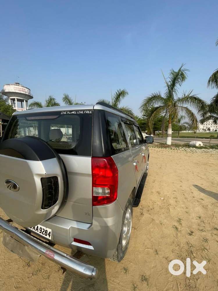 Mahindra Tuv 300 2017 Diesel Well Maintained