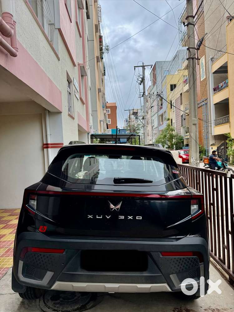 Mahindra Xuv 3xo Ax5l 1.2 Turbo Petrol At 2025