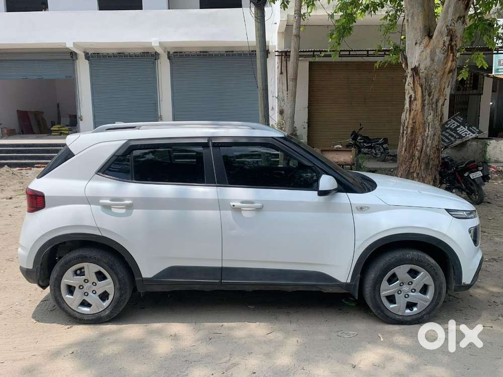 Hyundai Venue Petrol 2021 Manual In New Condition