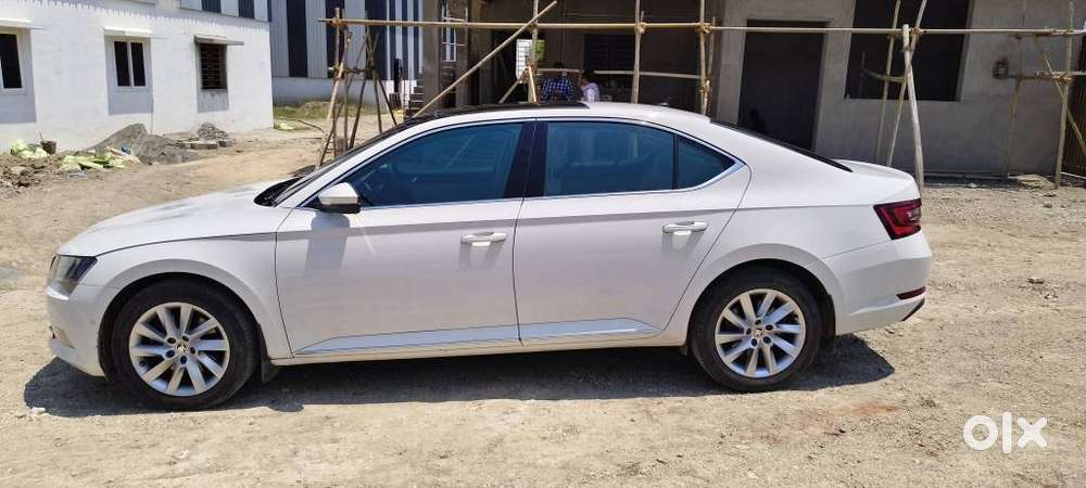 Skoda Superb L&k 1.8 Tsi At, 2019, Petrol