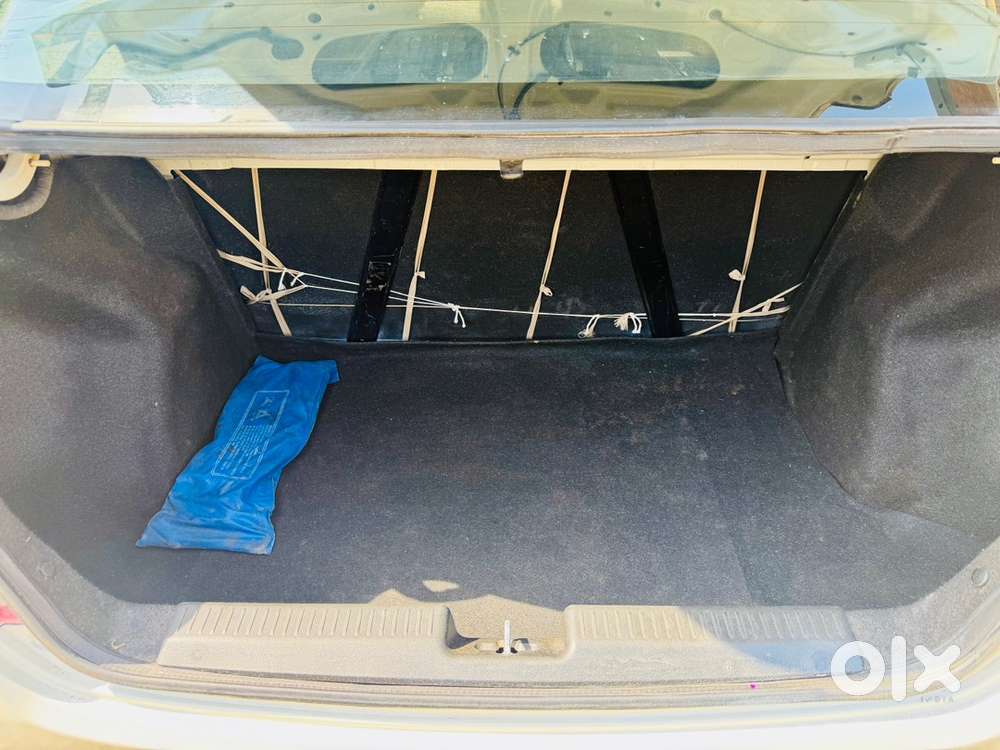 Maruti Suzuki Dzire 2017 Petrol 74000 Km Driven