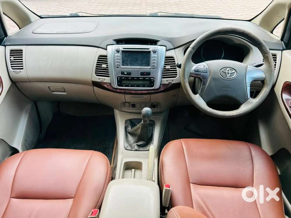 Toyota Innova 2.5 Vx 7 Seater Bs Iv, 2014, Diesel