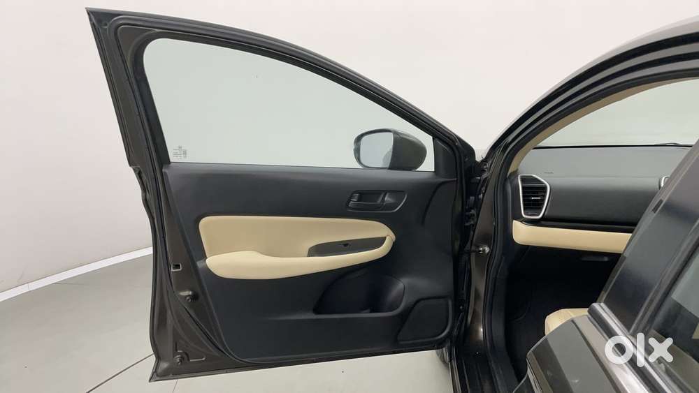 Honda City I-vtec V, 2023, Petrol