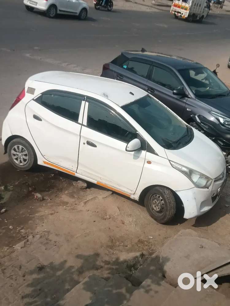 Hyundai Eon 2017 Petrol 200000 Km Driven