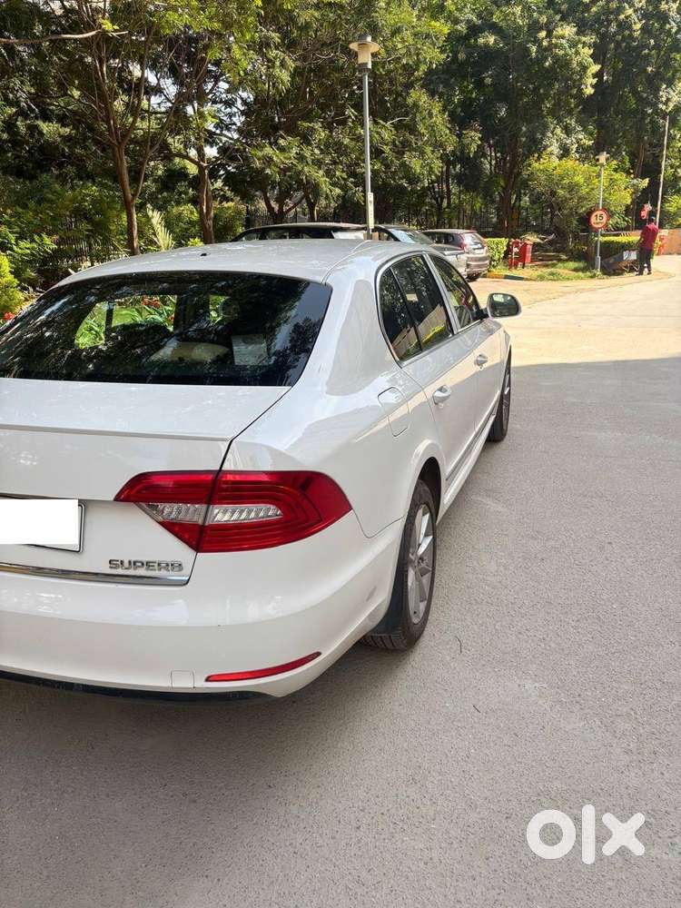 Skoda Superb Elegance 2015 - Great Condition And Less Km Driven