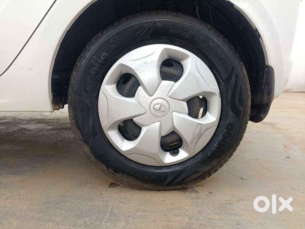 Tata Tiago 1.2 Revotron Xt, 2018, Petrol