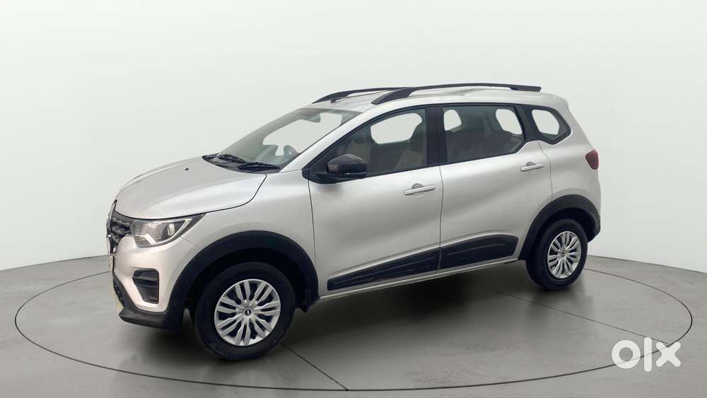 Renault Triber Rxt, 2022, Petrol