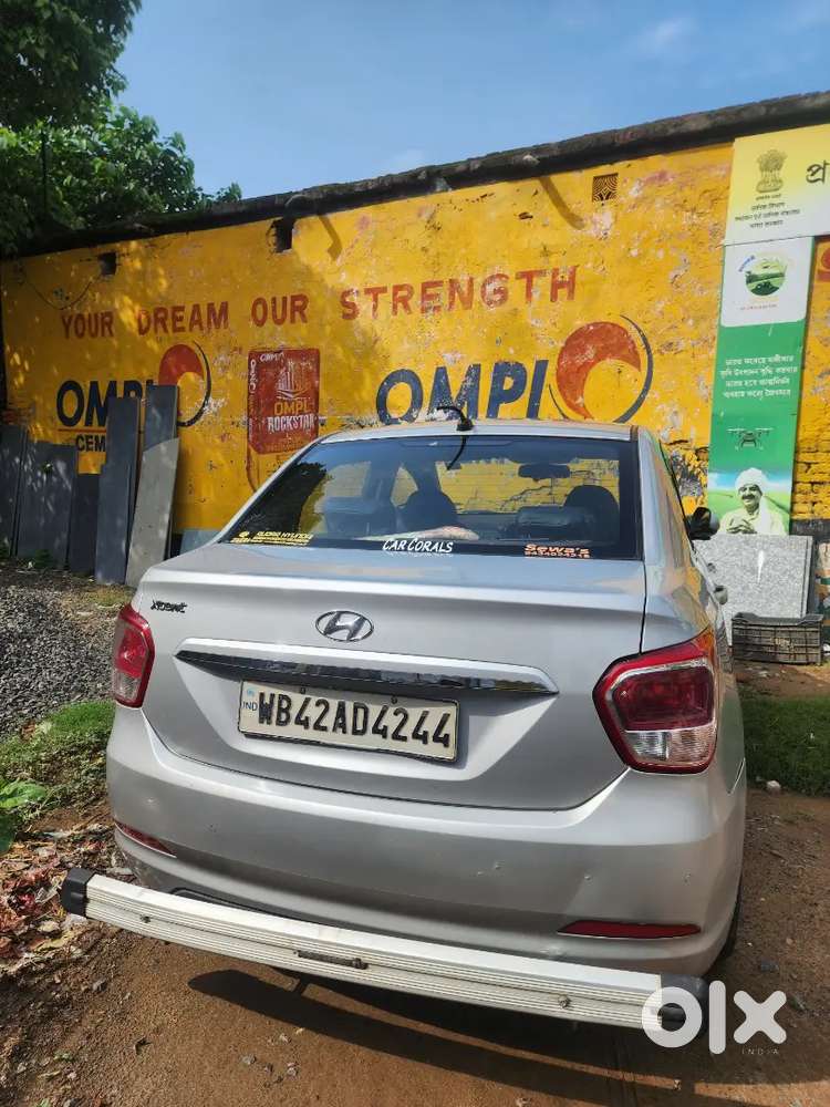 Hyundai Xcent Petrol 2015