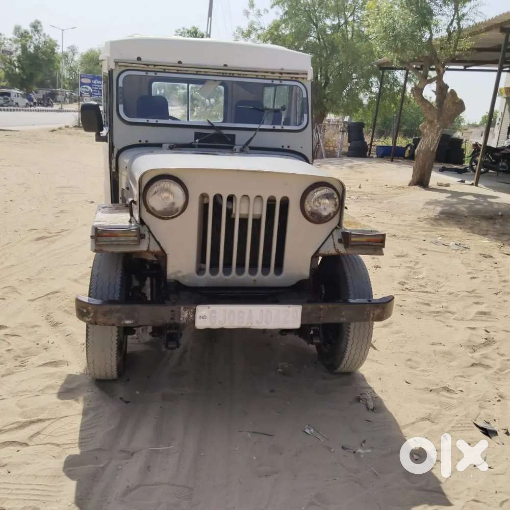Mahindra Jeep 2000