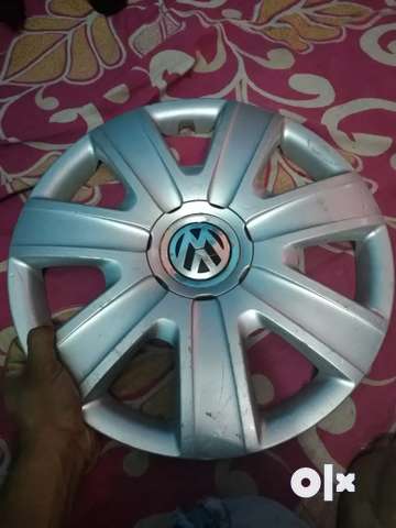 Volkswagen polo deals wheel cap original