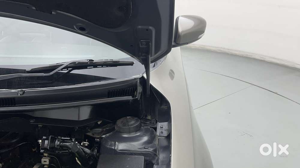 Maruti Suzuki Swift Vvt Vxi, 2022, Petrol