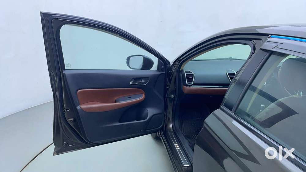 Honda City 1.5 V Mt, 2023, Cng & Hybrids
