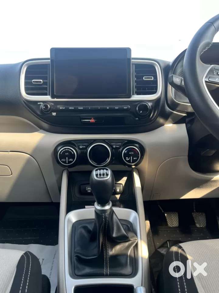 Maruti Suzuki Grand Vitara 1.5 Zeta Plus Intelligent Hybrid Ecvt, 20..