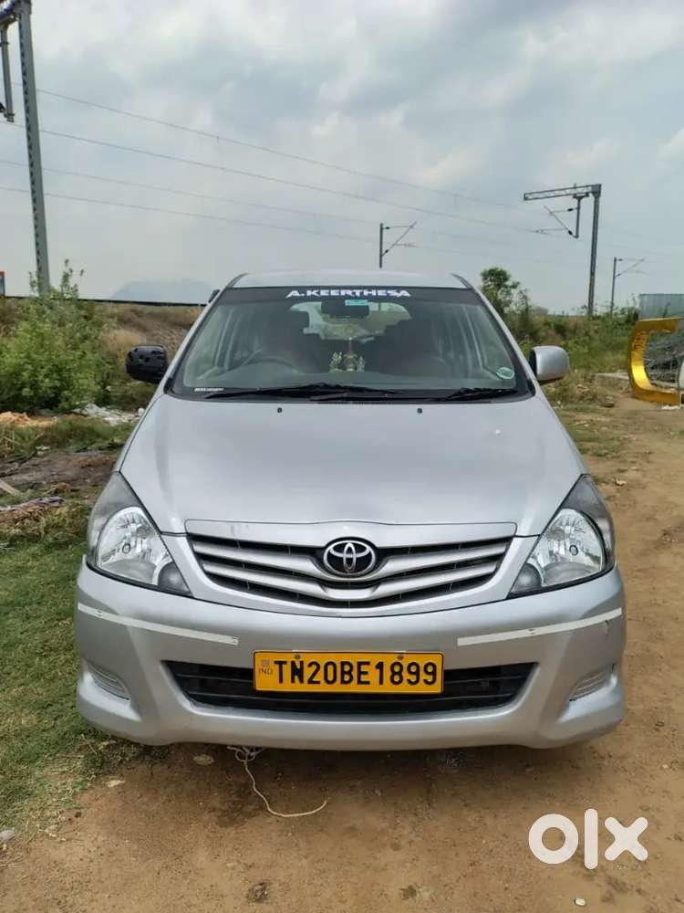 Toyota Innova 2011