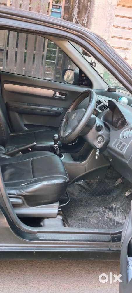 Maruti Suzuki Swift Vxi + Manual, 2006, Petrol