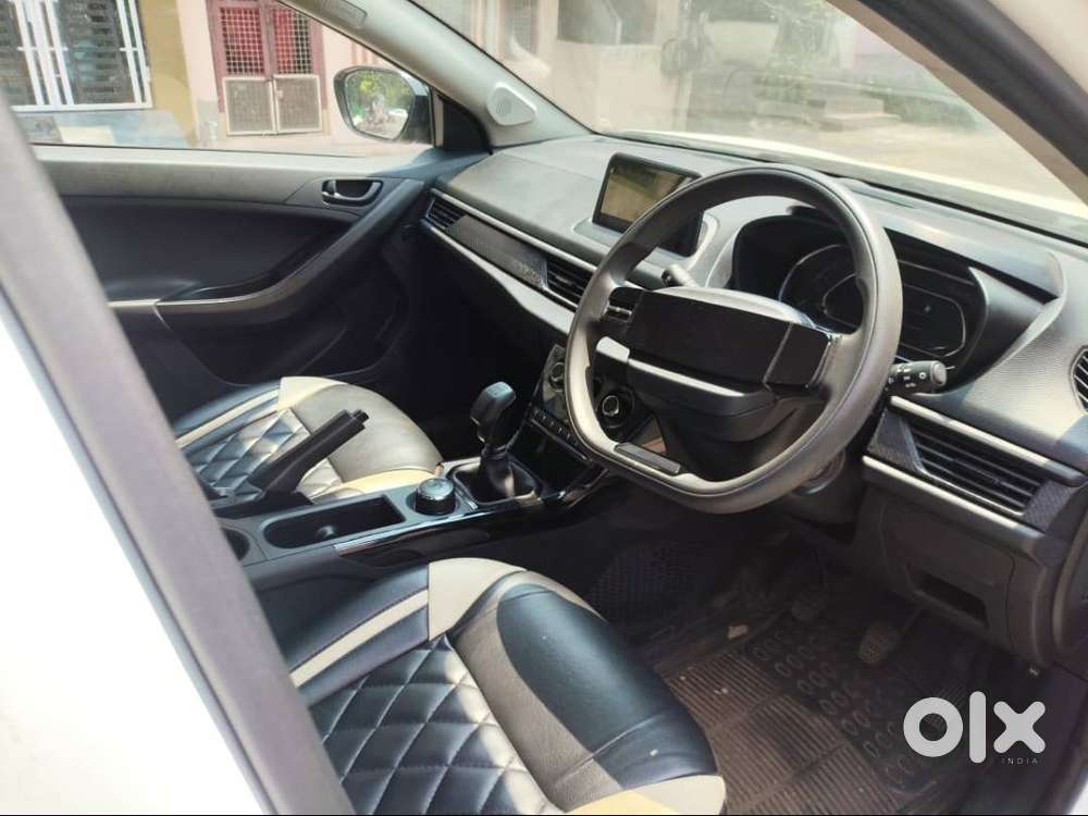 Tata Nexon Smart Plus S - May 2024 (with Sunroof & Extended Warranty))