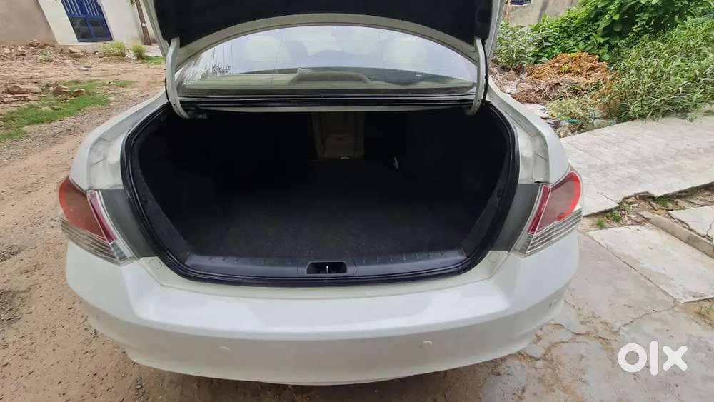 Honda Accord 2010 Rc Validity Up 2031 Tak Petrol 73590 Km Driven