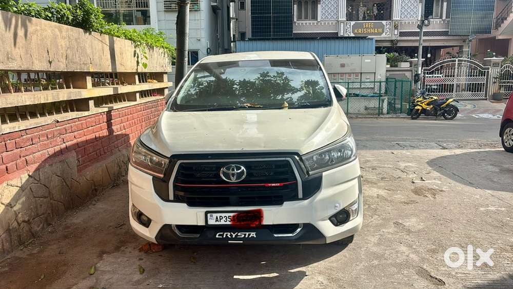 Toyota Innova Crysta 2018 Diesel Well Maintained