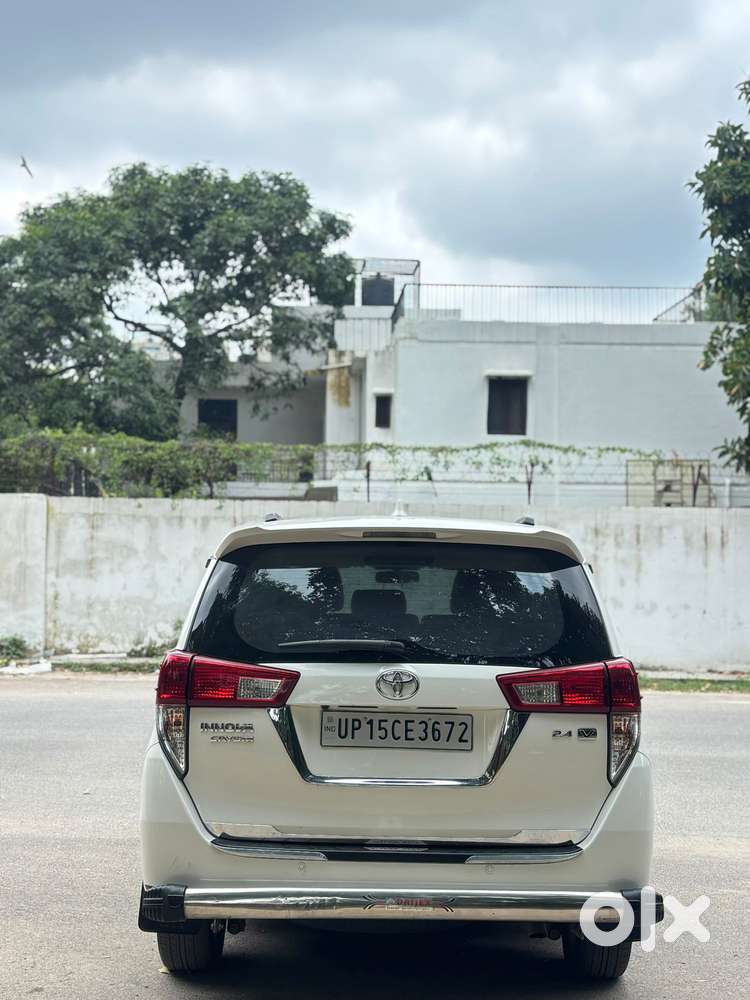 Toyota Innova Crysta 2.4 V, 2017, Diesel