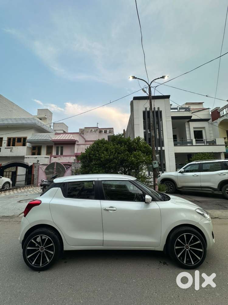 Maruti Suzuki Swift Petrol Manual 2023