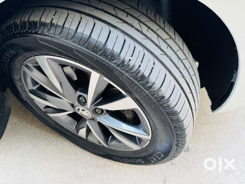 Skoda Slavia 1.0 Tsi Style, 2023, Petrol