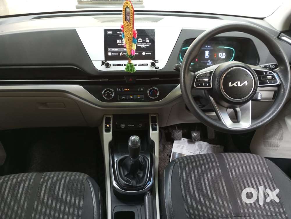 Kia Carens 1.5 Prestige 7 Str, 2023, Petrol