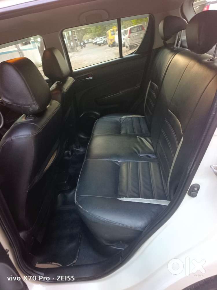 Maruti Suzuki Swift Vxi With Abs, 2015, Petrol
