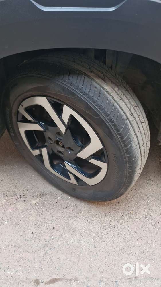 Nissan Magnite 1.0 Xv Turbo Cvt, 2023, Petrol